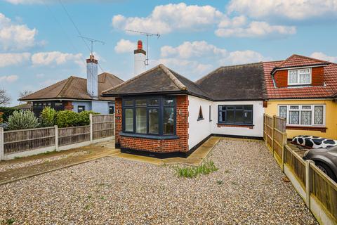 3 bedroom semi-detached bungalow for sale, Bridgwater Drive, Westcliff-on-sea, SS0