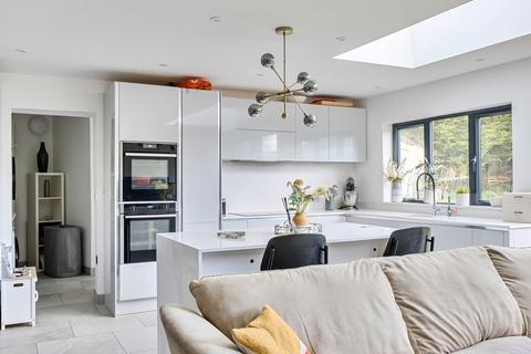 undefined, Kingswood Avenue, South Croydon