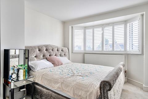 3 bedroom semi-detached house for sale, Kingswood Avenue, South Croydon