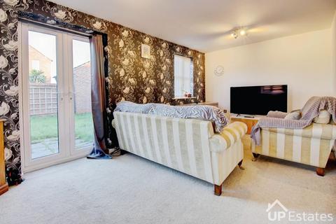 3 bedroom detached house to rent, Jersey Close, Stoke Village, Coventry