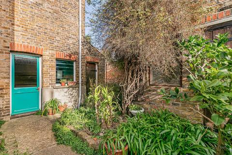 undefined, Elm Road, Kingston Upon Thames KT2
