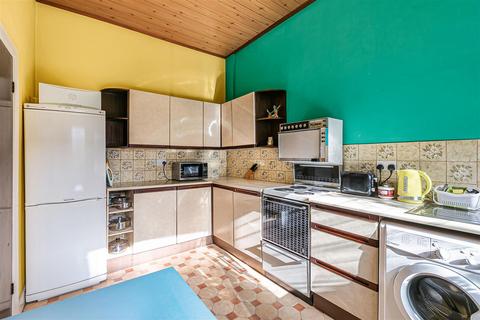 undefined, Elm Road, Kingston Upon Thames KT2