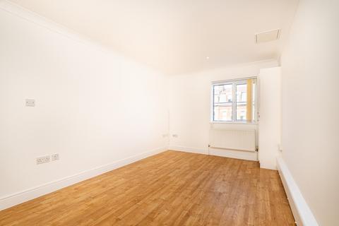undefined, Heath Road Twickenham TW1