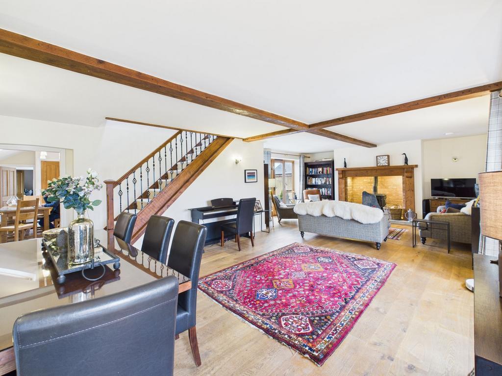 Sitting/Dining Room