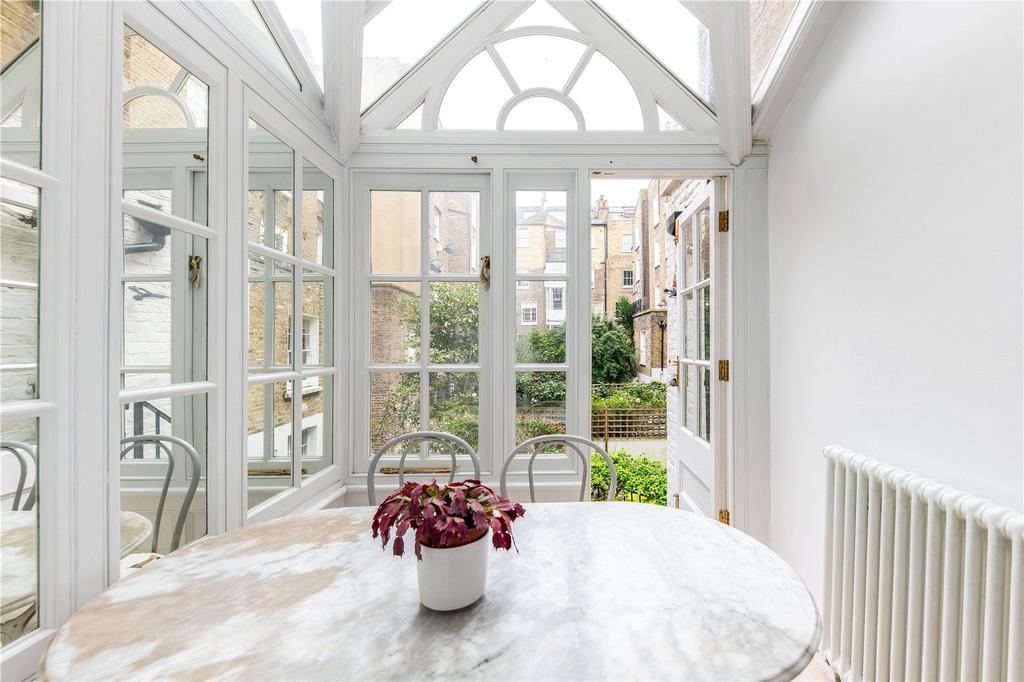 Breakfast Room