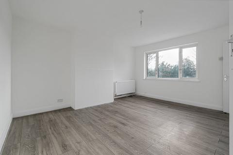 undefined, Munster Avenue, Hounslow, TW4