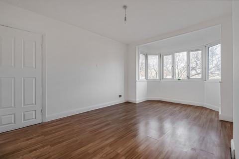 undefined, Munster Avenue, Hounslow, TW4