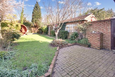 4 bedroom detached house for sale, Christopher Road, East Grinstead, RH19