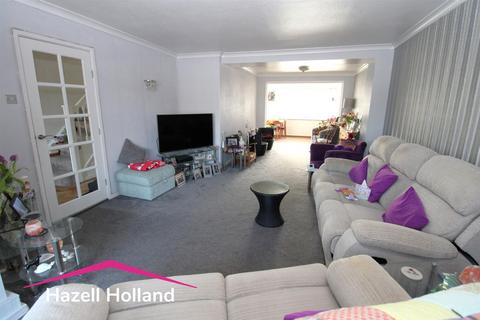 undefined, Azalea Drive, Swanley