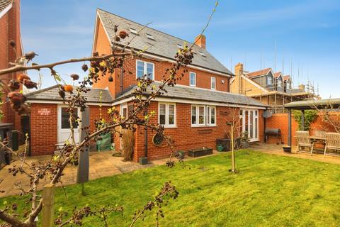 5 bedroom detached house for sale, Morgan Drive, Aylesbury