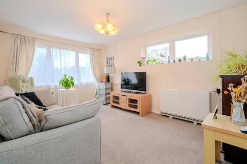 undefined, Maddison Close, Teddington, TW11