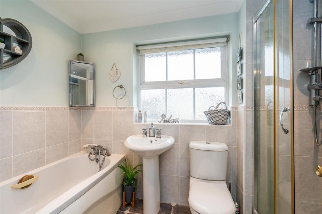 9 Muntz Crescent 12.jpg