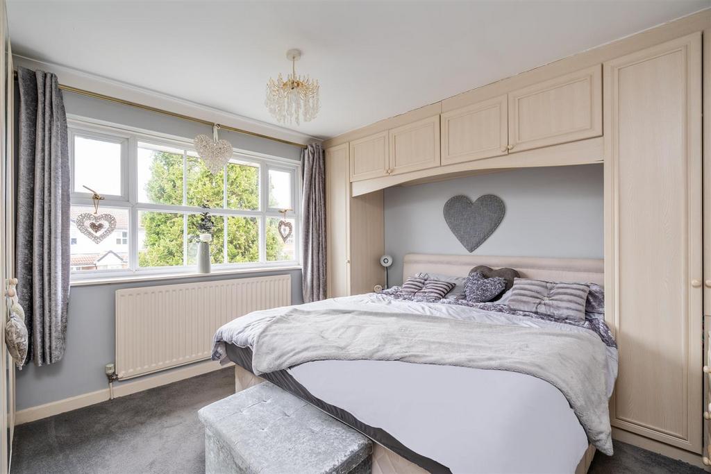 9 Muntz Crescent 9.jpg