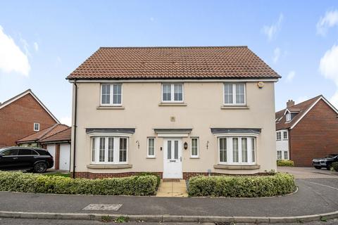 4 bedroom detached house for sale, Perry Road, Dunmow CM6