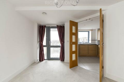 2 bedroom retirement property for sale, Shotfield, Wallington SM6