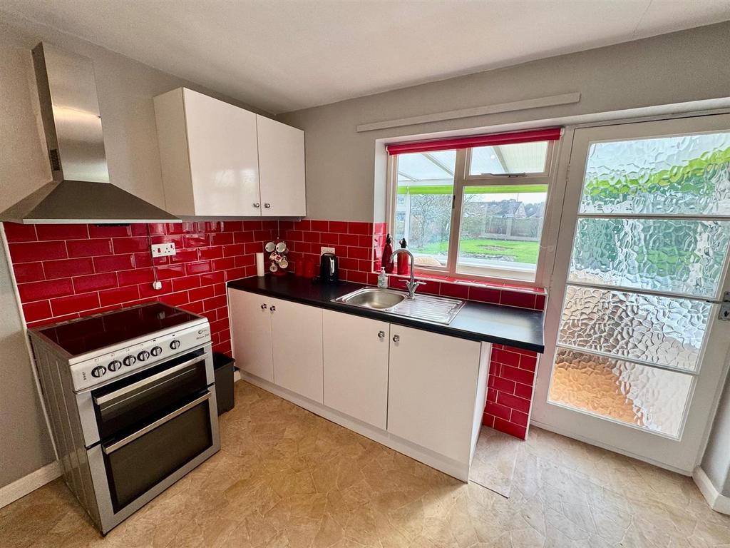 Kitchen 3.jpg