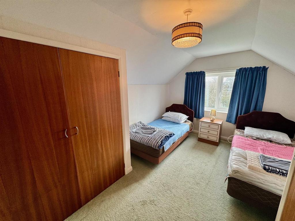 Bedroom 2.jpg