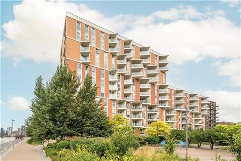 2 bedroom apartment to rent, Carrick House, Royal Wharf, E16