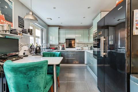 4 bedroom detached house for sale, Betts Avenue, Hucknall, Nottingham