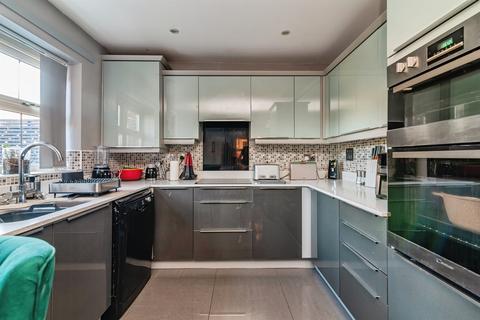 4 bedroom detached house for sale, Betts Avenue, Hucknall, Nottingham