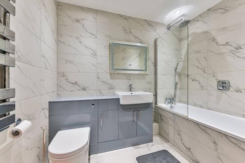 2 bedroom flat for sale, Caledonian Road, Hillmarton Conservation Area, London, N7