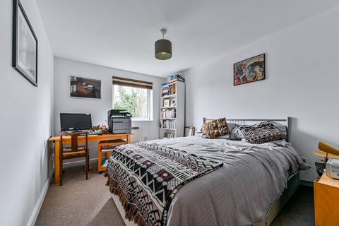 2 bedroom flat for sale, Caledonian Road, Hillmarton Conservation Area, London, N7