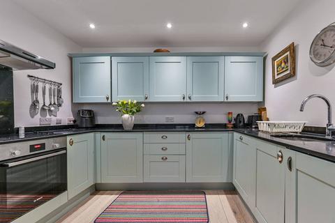 2 bedroom flat for sale, Caledonian Road, Hillmarton Conservation Area, London, N7