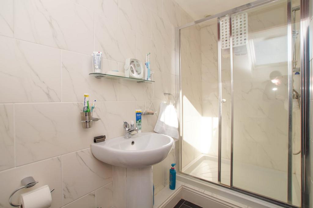 Master En-Suite Shower Room