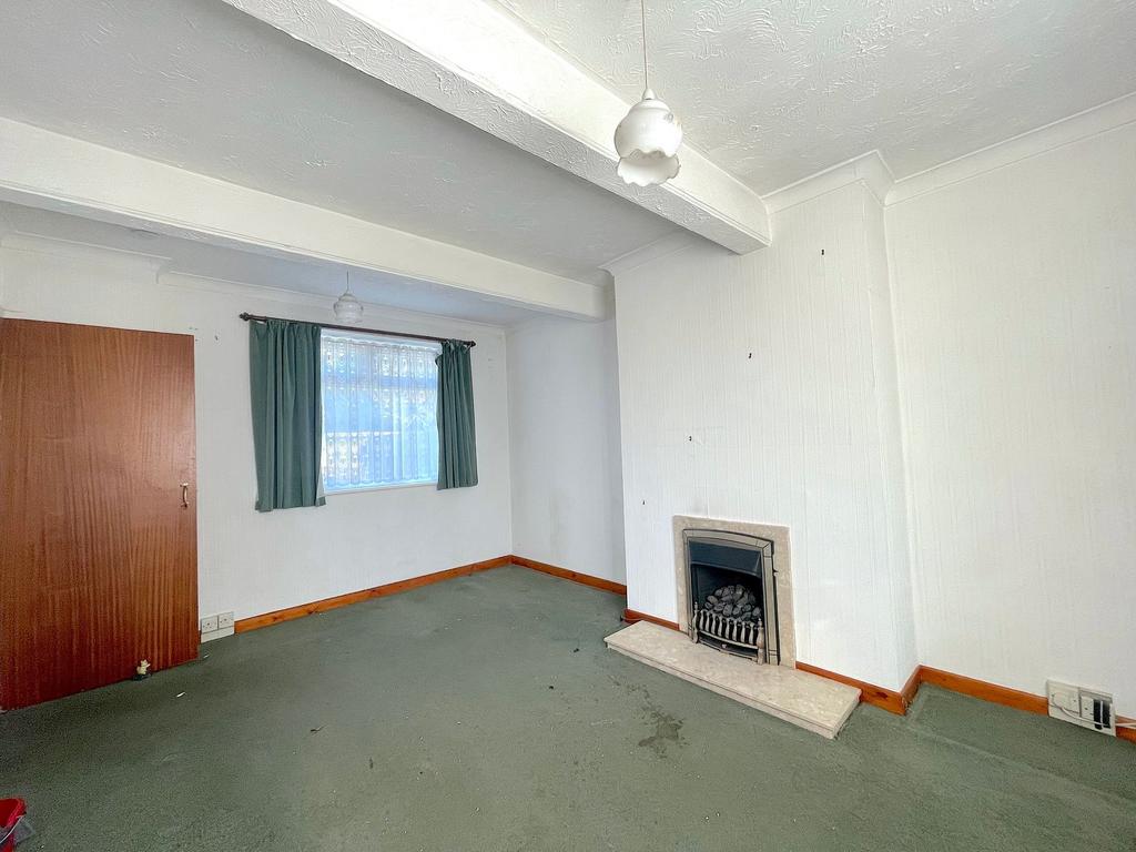 Living Room (2)