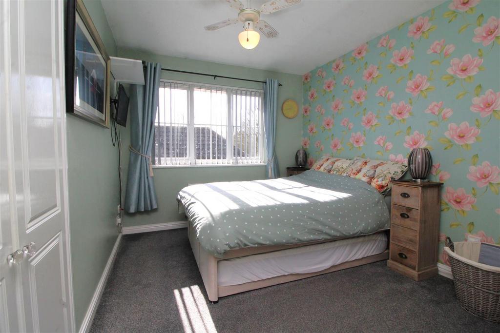 Bedroom 2 .JPG