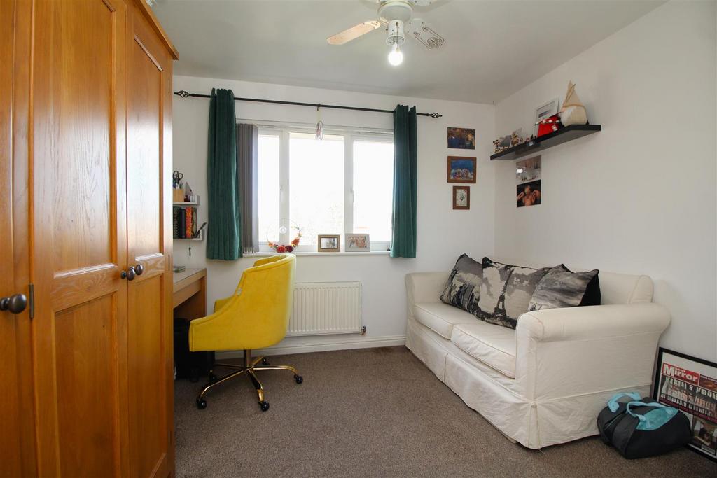 Bedroom 3 .JPG