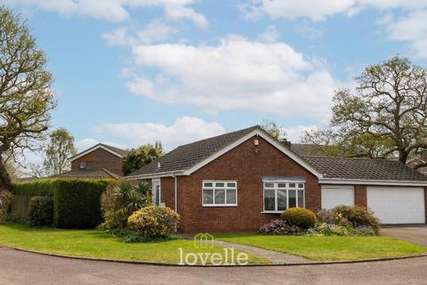 2 bedroom detached bungalow for sale, Heathfield Court, Grimsby DN34