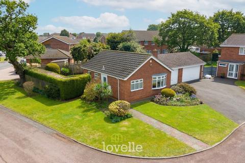 2 bedroom detached bungalow for sale, Heathfield Court, Grimsby DN34