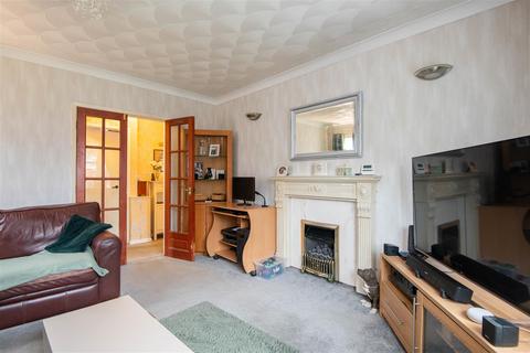 4 bedroom semi-detached bungalow for sale, Hillside Avenue, Blackrod, Bolton