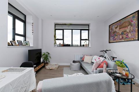 1 bedroom flat to rent, Albert Drive, Woking, Surrey, GU21