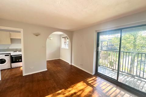 2 bedroom apartment to rent, Castle Gardens, Nottingham, NG7