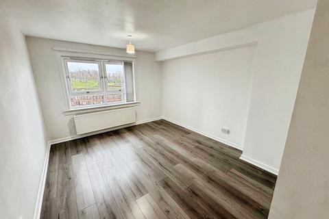 2 bedroom flat to rent, Clydebank, West Dunbartonshire G81