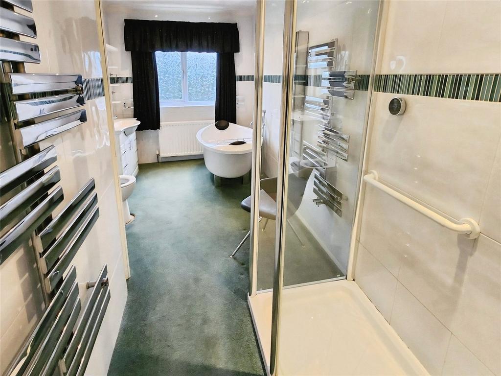 Bathroom/Shower Room