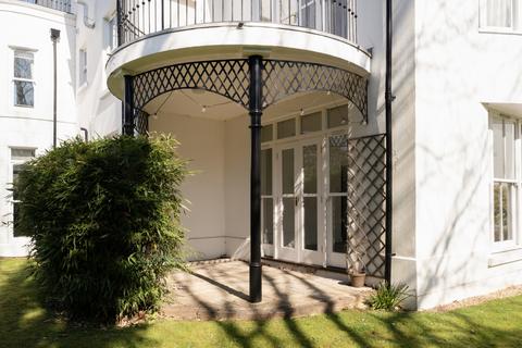 2 bedroom apartment to rent, Castle Grounds, Reigate, RH2