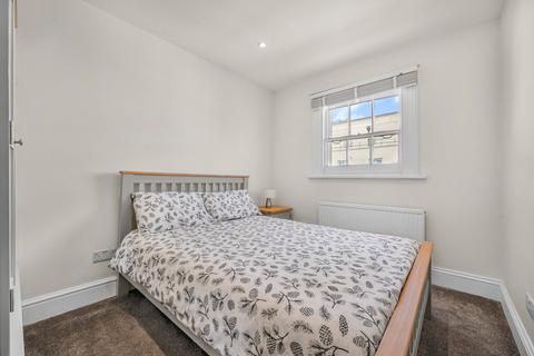 2 bedroom flat for sale, Westbourne Crescent, Lancaster Gate, London