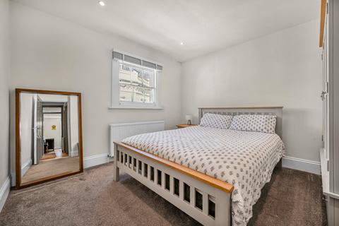 2 bedroom flat for sale, Westbourne Crescent, Lancaster Gate, London