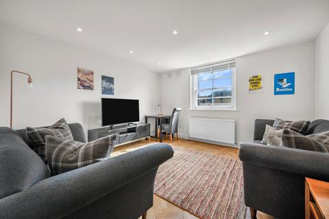 2 bedroom flat for sale, Westbourne Crescent, Lancaster Gate, London
