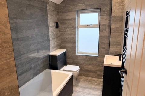 3 bedroom end of terrace house for sale, Hoyland Road, Barnsley S74