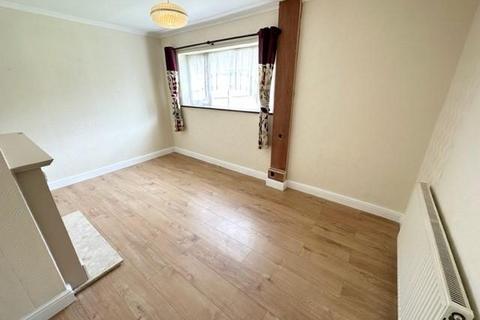 3 bedroom semi-detached house to rent, Buildwas Close, Bloxwich, Walsall