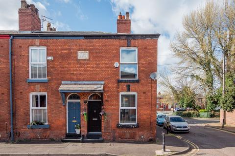 2 bedroom end of terrace house for sale, Trafford Grove, Stretford, M32