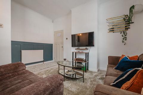 2 bedroom end of terrace house for sale, Trafford Grove, Stretford, M32