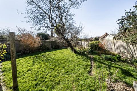4 bedroom semi-detached house for sale, Stockbridge Gardens, Chichester, PO19
