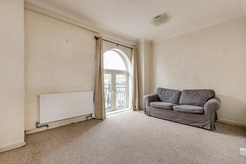 1 bedroom flat to rent, Falcon Road, London