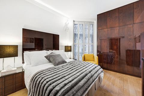 2 bedroom flat to rent, Grove Court, Drayton Gardens, London