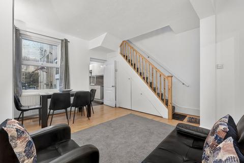 3 bedroom house to rent, Troughton Road, Charlton, London